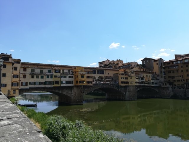 Roebue's tweet photo. Bei 40°C war #Geocaching in #Florenz fast unmöglich. Da gingen im Prinzip nur #Vituelle. https://t.co/nac5NESlid
