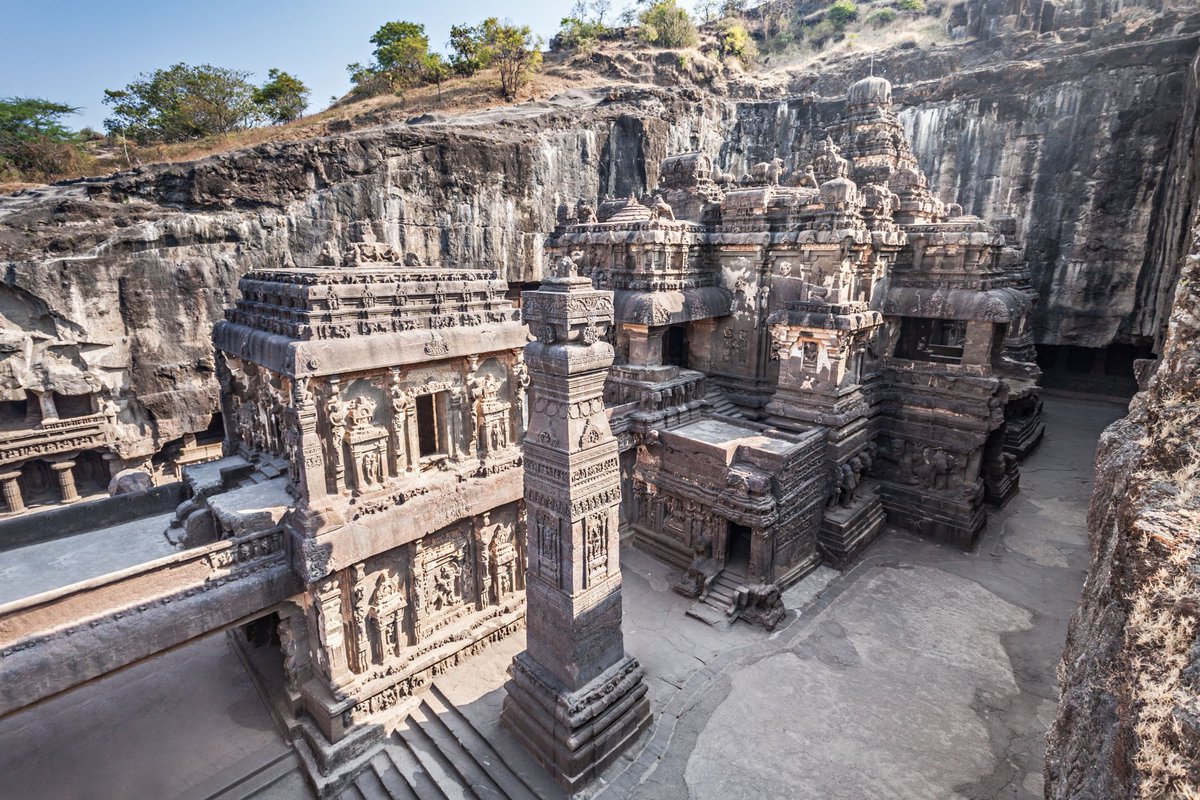 I’ll move on to India briefly. I’m not as well versed in Indian megalithic architecture but this temple was carved from the bedrock. It is one piece of stone. And from what I’ve seen and read, it is flawless.