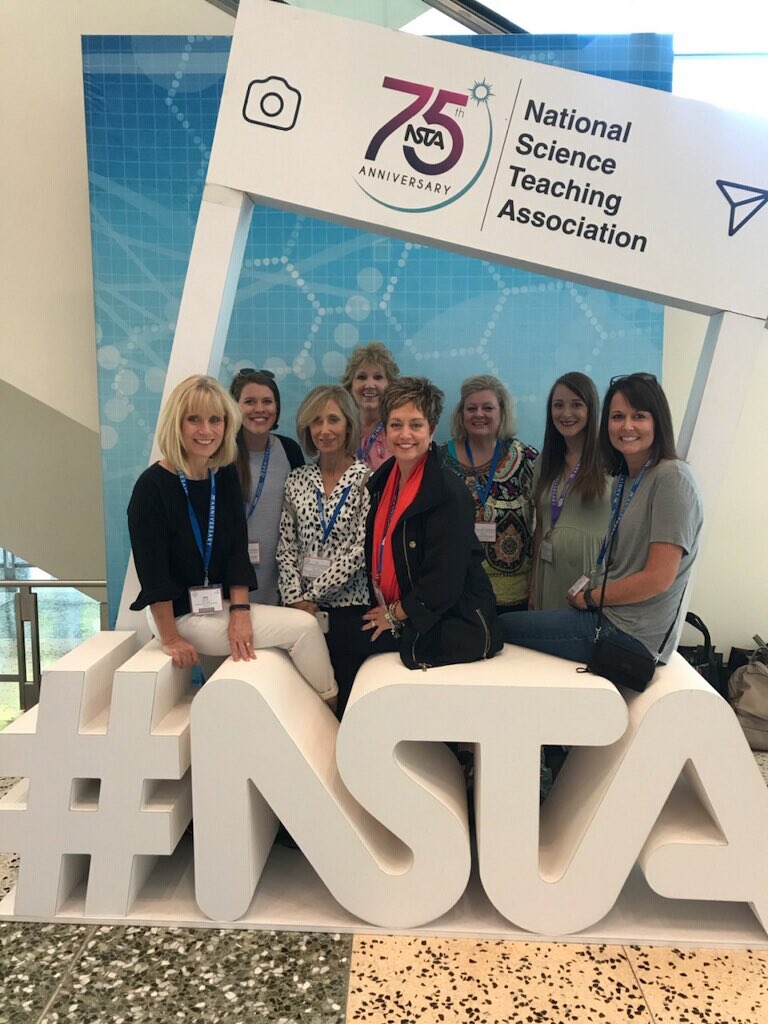 bhf73's tweet photo. #RobertsRocksSTEM #NSTAstem19 https://t.co/XKaVeWVt8D