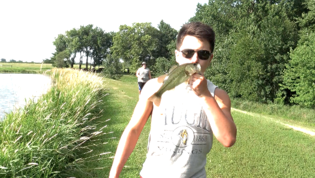 Channel1450com's tweet image. We head out to Virden for the first time in a minute for another Fishing Frenzy to see what the North Mac Panthers can catch! This one went down to the wire, and featured some clutch fishing (VIDEO) channel1450.com/2019/07/24/fis…