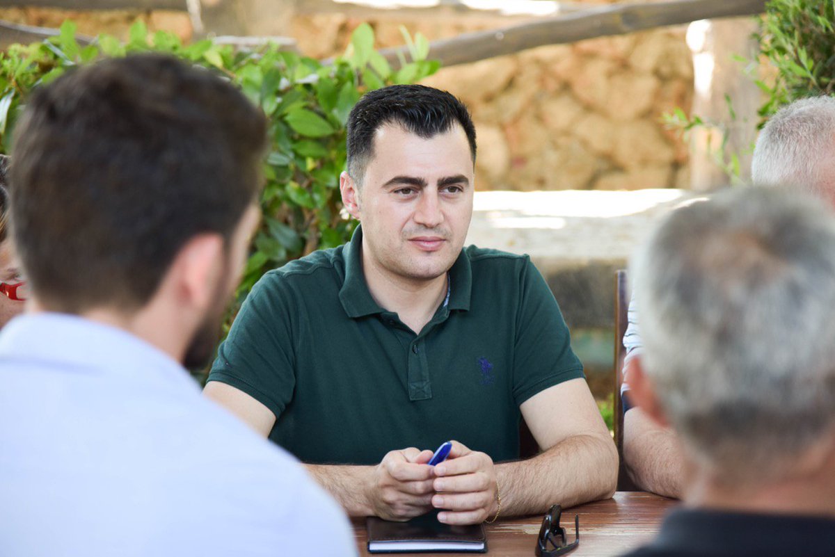 llatja's tweet photo. ➡ Në takim me asambletë socialiste të Njësive #Gjergjan, #Tregan e #Shirgjan. 🤗👍🏻
Filluam menjëherë nga puna me vendosjen e objektivave për riorganizimin e strukturave në çdo nivel 🔁 sipas detyrave që na ngarkoi Asambleja Kombëtare e Partisë Socialiste.🌹
#PSElbasan 💜💪🏻 https://t.co/WF61k3m4kv