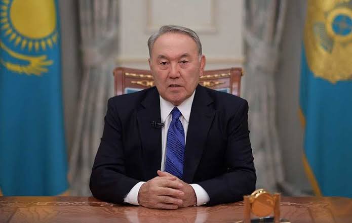 The first President (post Soviet Union), Nursultan Nazarbayev, resigned this year the presidency (2019), and won a great tribute. There was a change in the name of the capital of Kazakhstan, which until then was called Astana, today the capital is known as Nursultan.