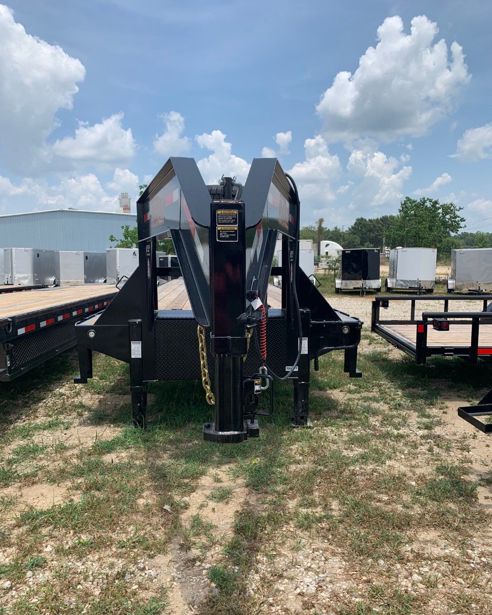 AnfieldTrailers's tweet photo. *HOT SHOT DREAM*EXTRA REDUCTIONS* 
102 X 40 MAXXD FLATBED TANDEM DUAL 
2-12,000K Axles,GVWR 25,900! 2-Electric Brakes no hydraulics, 35+5 with Maxxd out ramps,On board winches,Torque Tube and bridge truss,30,000 Upgraded Coupler
$14,599  or around $364/mo 0% for 48mo W.A.C https://t.co/l0cLCedLnp