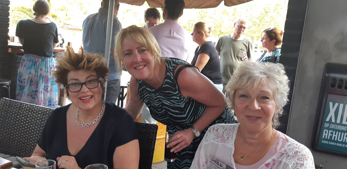 SonjaPennings's tweet image. Vandaag een warm (😁) afscheid van onze lieve, leuke, toegewijde directiesecretaresse bij #uwv in #DenHaag. Wie kan deze #vacature opvullen ...?