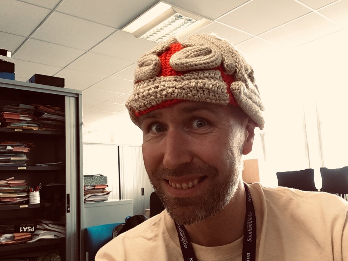 ScottBorder1's tweet photo. Wow, what a fab little surprise in the post today. Thank you so much @anatomyfound what a beauty! #brainhat #knitting https://t.co/vf4qhY8p95