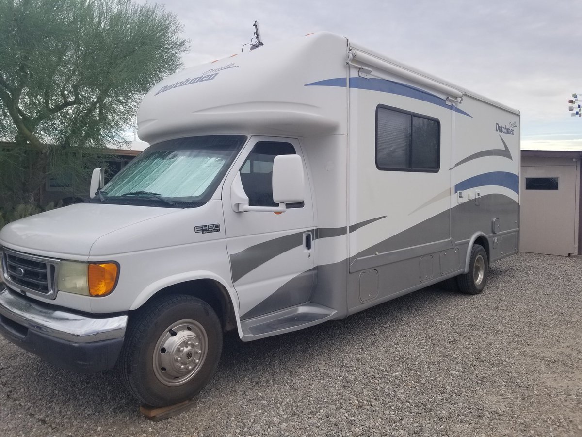 Priority2Clean's tweet image. #RV in for a basic rinseless wash and IGL Premier to seal. #iglpremier #water