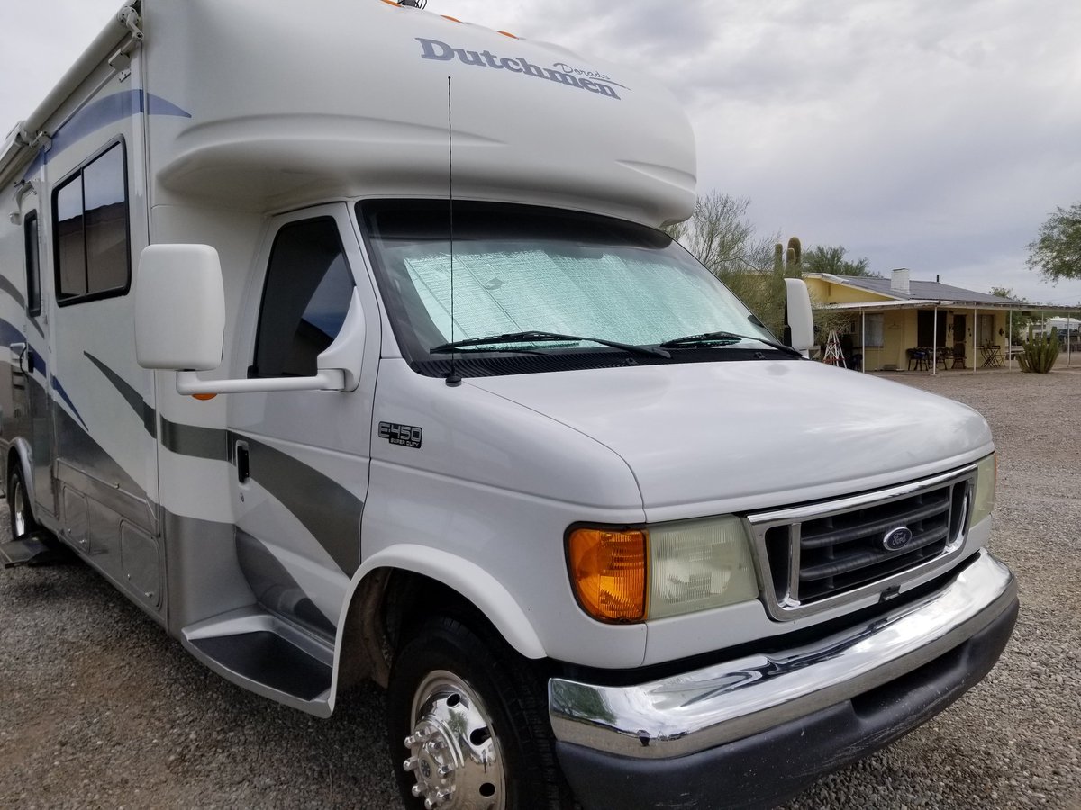 Priority2Clean's tweet image. #RV in for a basic rinseless wash and IGL Premier to seal. #iglpremier #water