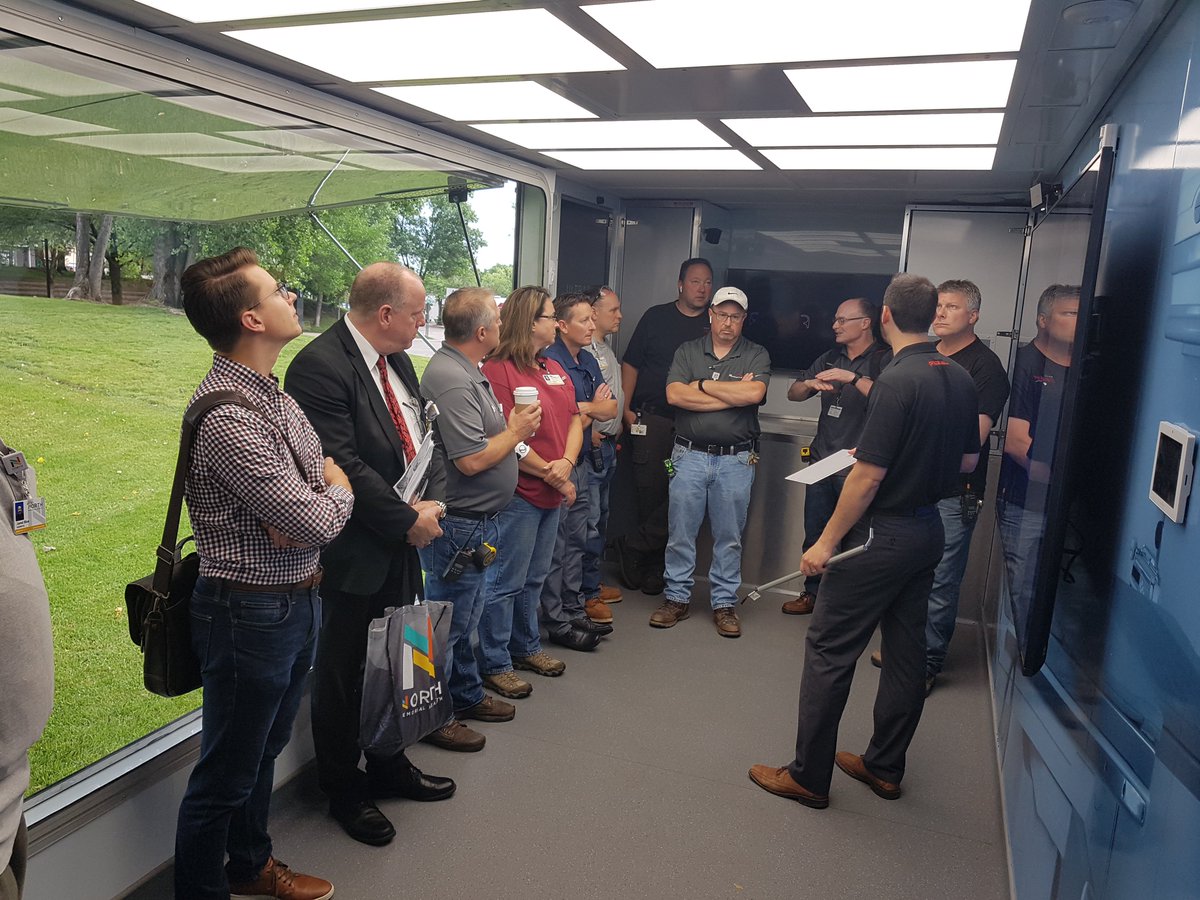 PriceHVAC's tweet photo. The UltraTour features a full size, 6 ft x 10 ft Price Ultrasuite system!
https://t.co/qG6jdE2rim
#HVAC #ScienceOfComfort #UltraSuite #UltraTour #Diffuser #LEDlighting #surgicalsuite #CriticalEnvironment https://t.co/Ef2Ydsfa8e