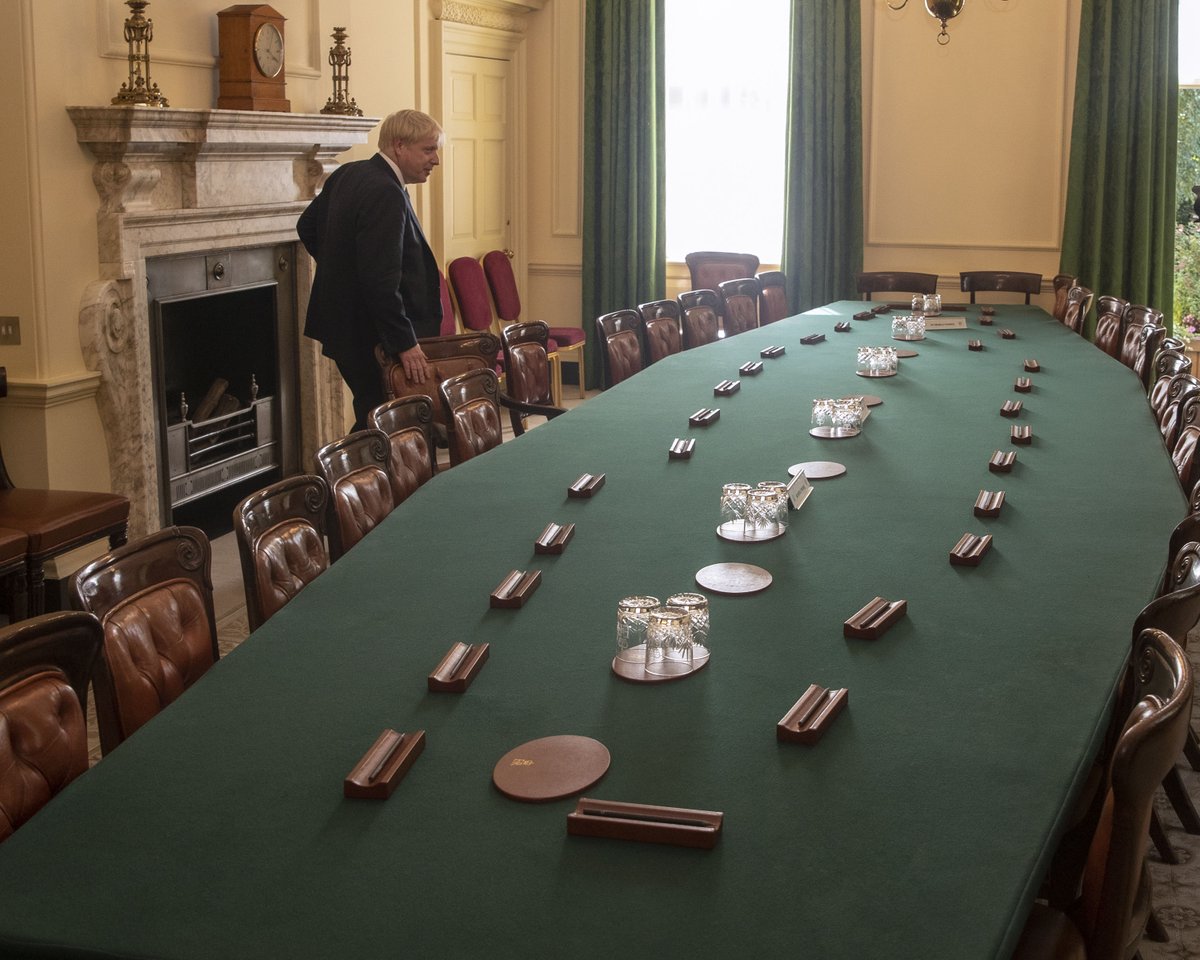 Uk Prime Minister On Twitter Prime Minister Borisjohnson Has Arrived At Downing Street Where He Gave A Statement Setting Out His Vision For The Country Before Being Welcomed By Staff Https T Co Nprsfttwmm