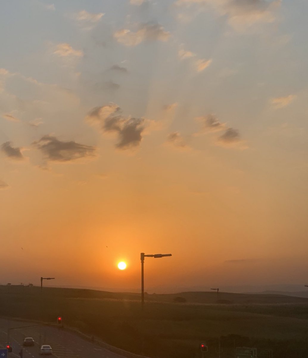 ghausiyaaa's tweet photo. African sunsets ♥️ https://t.co/4pqON7Px8Q