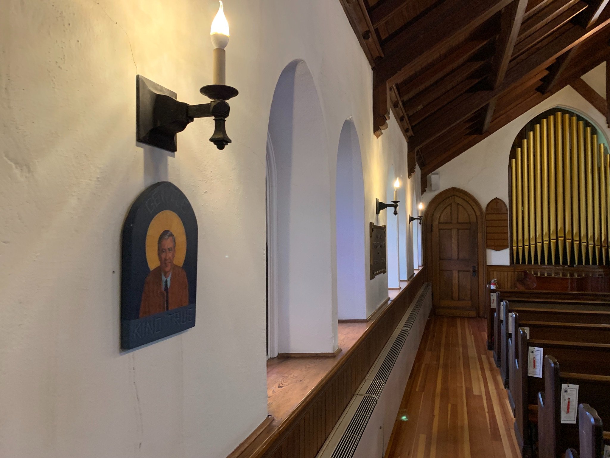 Toucher And Rich On Twitter There Is A Mr Rogers Icon In Nantucket At St Paul S Church Near Town Seems Like His Good Life Earned Him Instant Halo Status Https T Co Gfsdzup6i2
