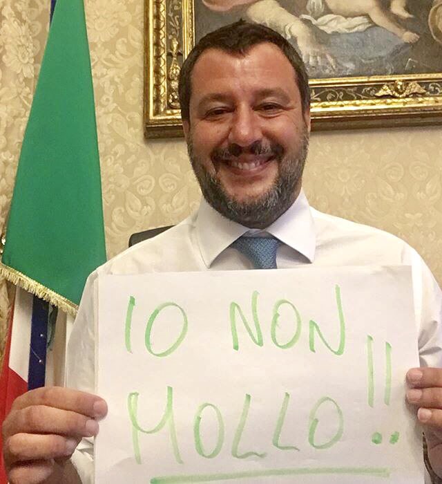 La mozione di sfiducia del PD di Renzi, Boschi e Zingaretti contro di me?
Una MEDAGLIA!
Come le denunce di Carola e delle ONG, gli insulti dei centri sociali, le minacce dei Casamonica.
Io non mollo, indietro non si torna!