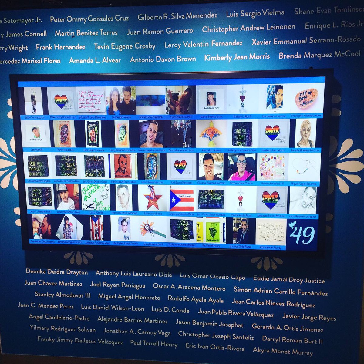 johnnyoHD0243's tweet photo. Love wins, Love speaks. Beautiful exhibit in Downtown Orlando. #pulse #oneorlandocollection @historycenterfl https://t.co/dVQLHobtHM