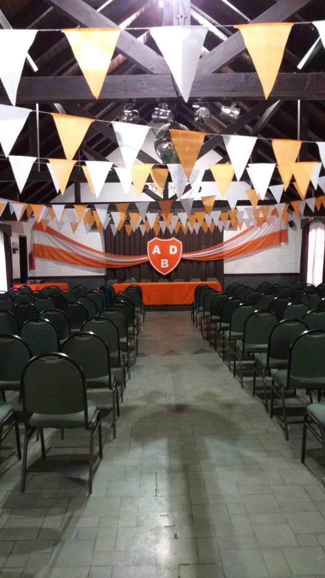 ADB_Oficial's tweet photo. Ultimando detalles. Presentación Temporada 2️⃣0️⃣1️⃣9️⃣➖2️⃣0️⃣ #ClubDucilo #NuevaTemporada #VamosBera https://t.co/aDZdx7vO4G