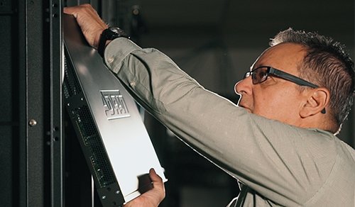 FieldEngineer_'s tweet image. Are you in need of a certified Server Engineers to help you run the business? Sign up now at Field Engineer, On-Demand Freelance Marketplace.     bit.ly/2CZtUyP  #Hire #OnDemand #ServerEngineers #HireOnDemand #Hireafreelancer #Servers #Hiring #WindowsServerEngineer