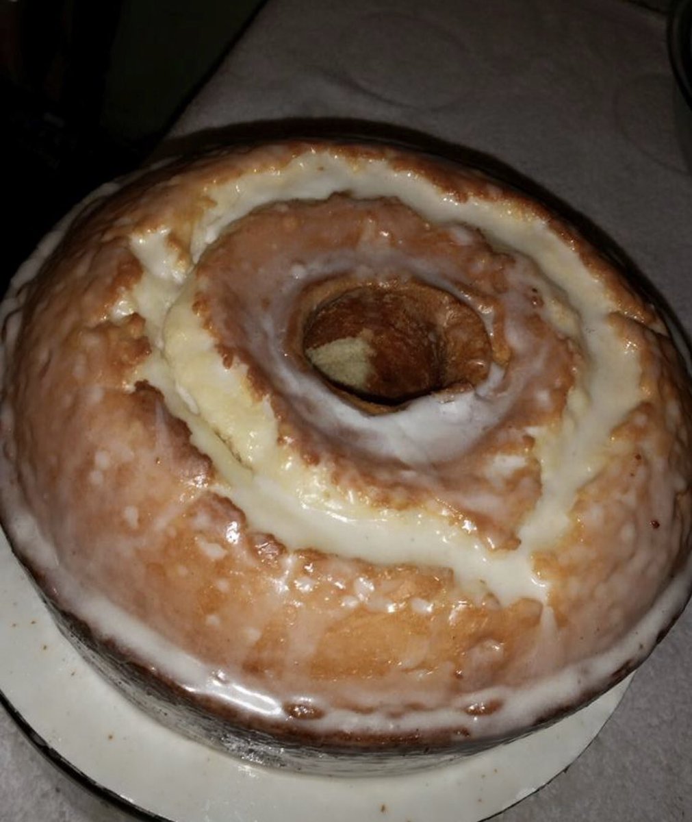 That delicious poundcake with glaze