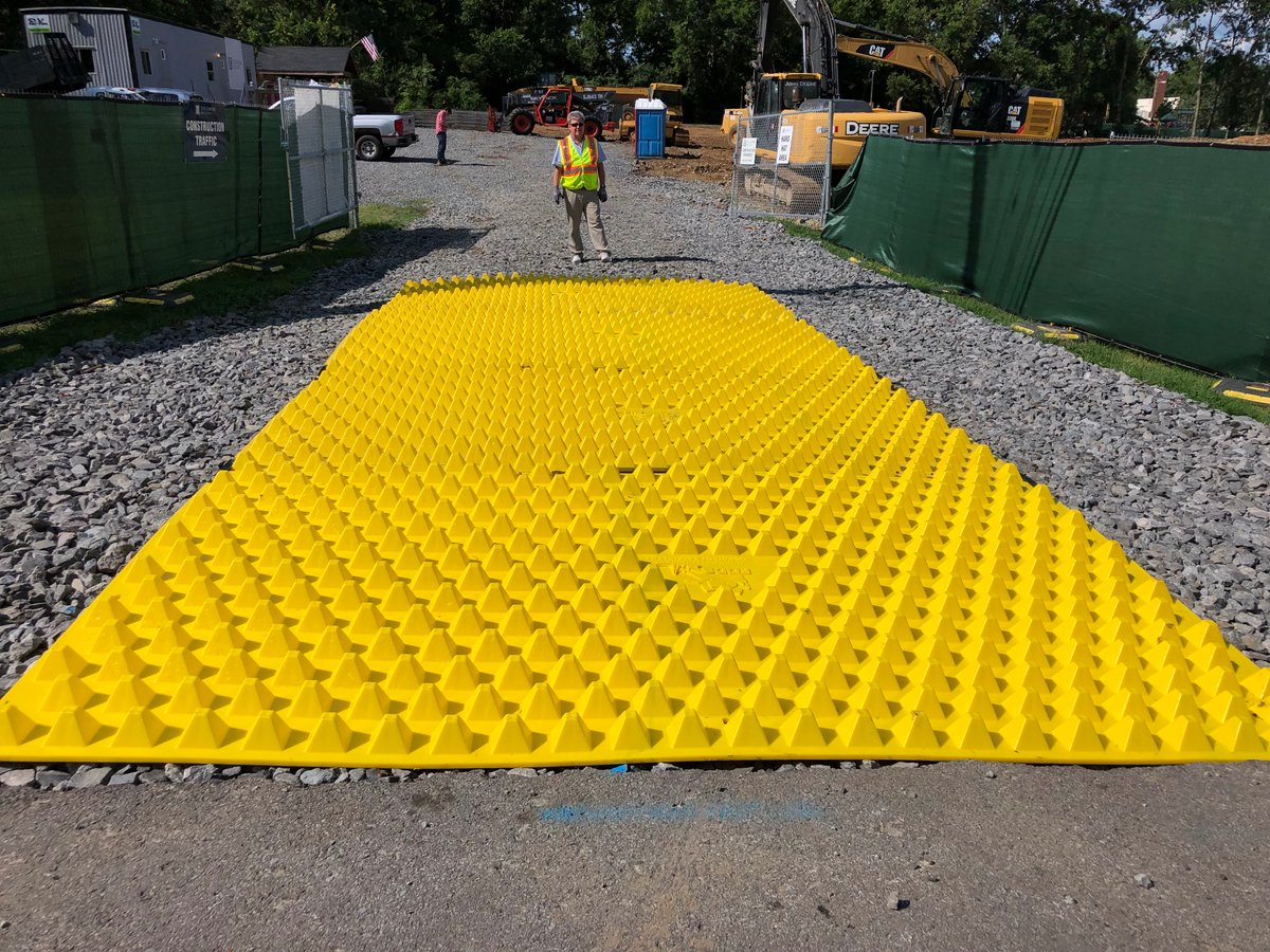 Checkout these FODS Trackout Mats that we installed yesterday for Solomon Builders at their Lipscolm Elementary job!

Contact us today if you would like more info on FODS!

#construction
#constructionsupply