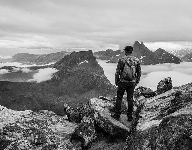 Segla mountain, Senja Norway

#segla #mountain #hiking #senja #senjaisland #norway #visitnorway #bnw #bnw_masters #blackandwhite #monochrome #landscape #landscapephotography #neverstopexploring #bnwlandscape #blackandwhite_art #blackandwhiteworththefight… ift.tt/2Z5AXim