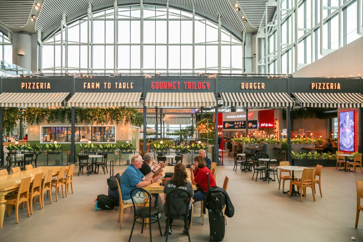 iga istanbul airport v twitter gourmet food is awaiting for you at istanbulairport you can enjoy burgers made by michelin star chef various delicious pizza alternatives or some light and delicious dishes