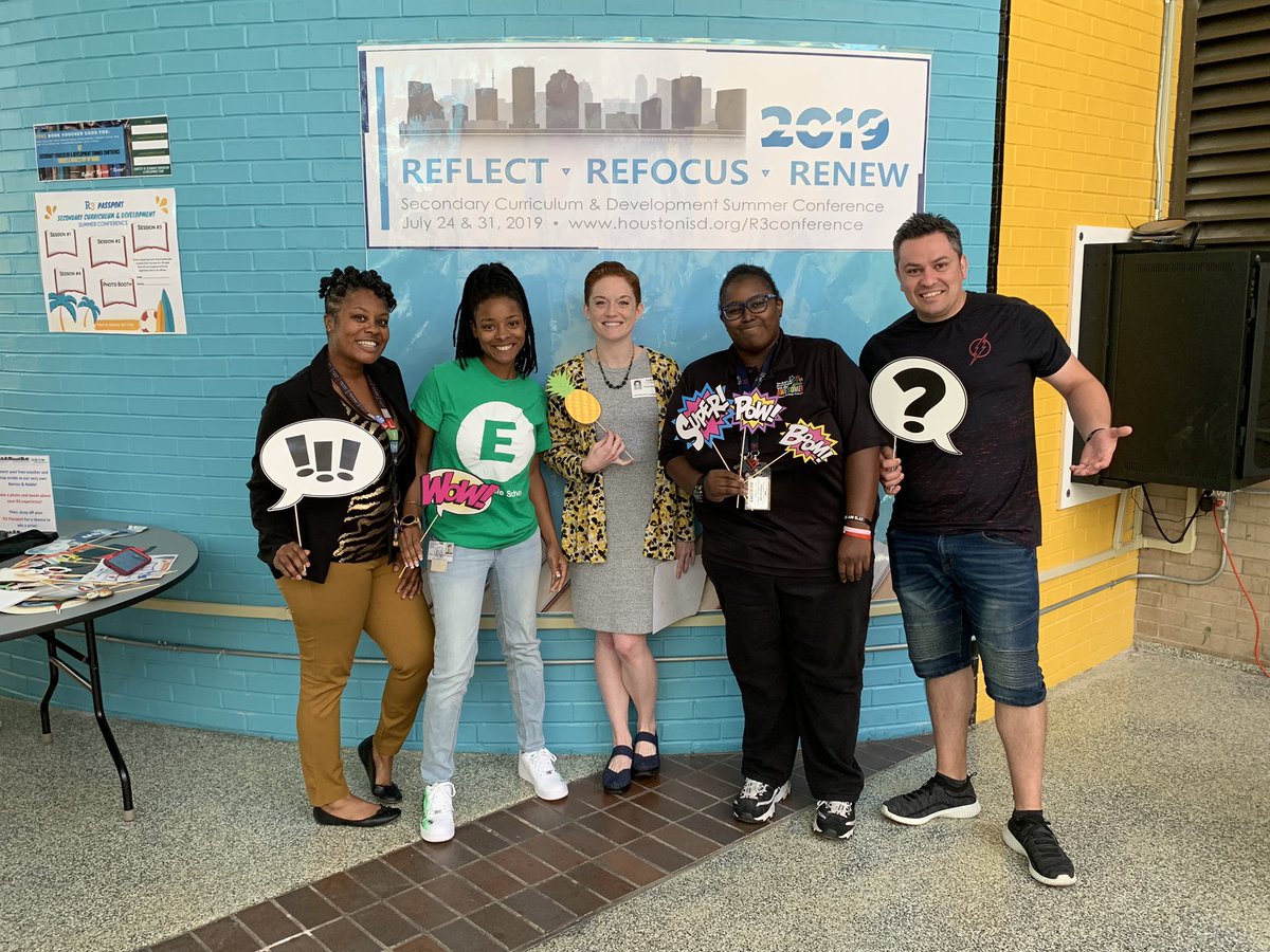 edison_school's tweet photo. Team Edison was spotted at the #R3Conference2019 learning new strategies to help grow our students to the next level. #edisonlevelup @LopezprinciPAL @Ponce_East @HISDEastArea https://t.co/JCoz7zAiyI