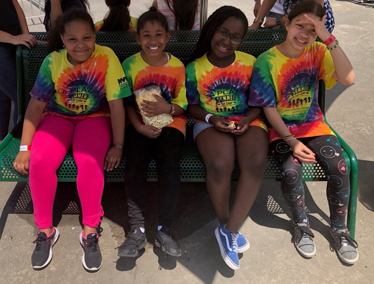 EddieSilverio1's tweet photo. Today at @CathCharitiesNY our Alianza Division La Plaza Beacon Day Camp has taken over Victorian Garden Amusement Park . Enjoying our Summer creating opportunities for our youth and children.
#BeaconLife
#AlianzaFunTimes
#CCCSAlianzaDivisionFunTimes https://t.co/d5vnMaXK8b
