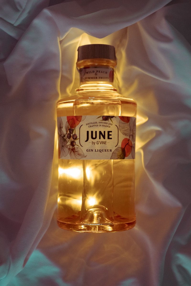 OttoLiife's tweet photo. Tengo esta ginebra para probarla, la habéis probado?#JUNEtonic https://t.co/XQD2mh46rg