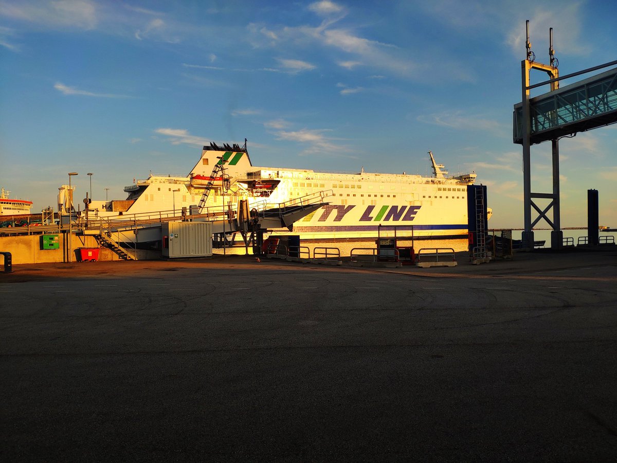_cent_vin's tweet photo. #interrail wird jetzt kurzfristig zu #interwater. Von Ystad (๐ธ๐ช) nach Swinemรผnde (๐ต๐ฑ). https://t.co/gNWAzcZYxV