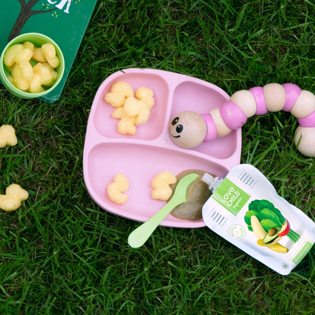 Summer means it's time to take meal time to the outdoors. ☀️

Where is your favourite outdoor spot with your kiddo?
•
•
•
#sunnydays #eatingright #happydays #healthyeating #beachtime #happyparenting #strongsupport #alwaysloving #lovechild #loveducks #picnic