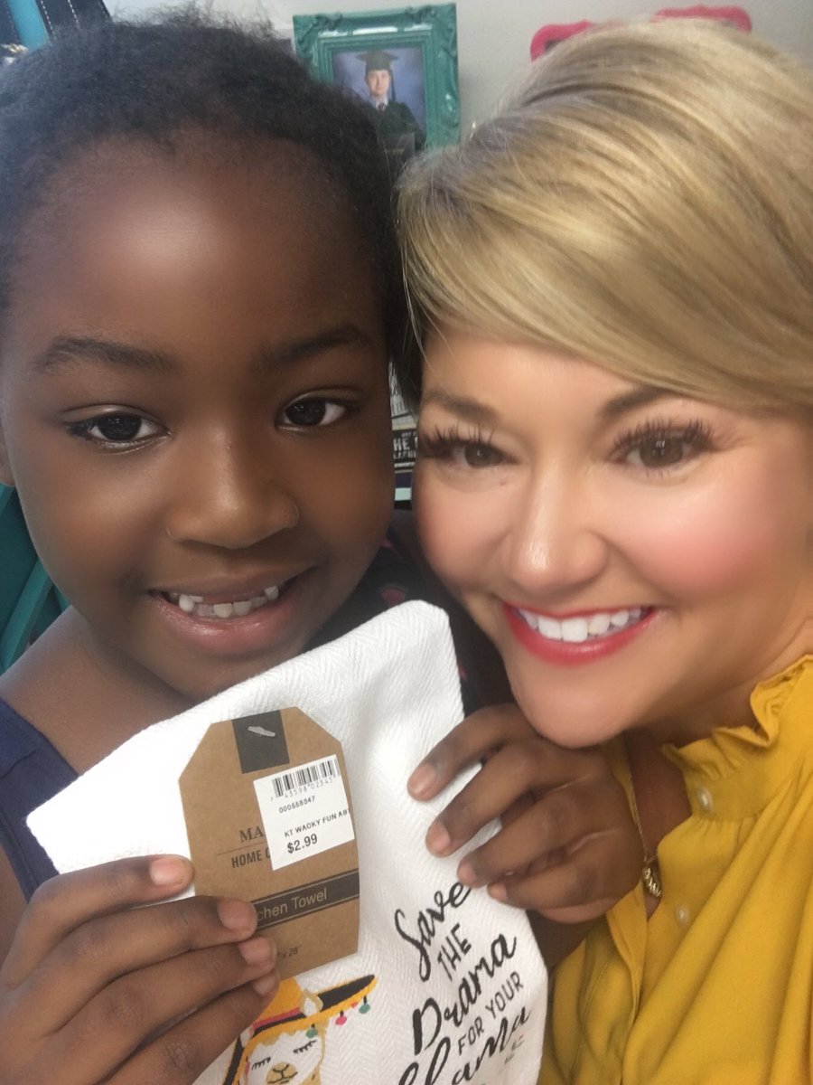 jennyl_choate's tweet image. When your sweet little llama finds you a “No Drama Llama” dishtowel and can barely control her excitement for me to open it; you take a pic. #buildrelationshipsfirst @CodingtonES #CodingtonCARES @UNCWWatsonEd #watsonwednesdays #teachinginheels