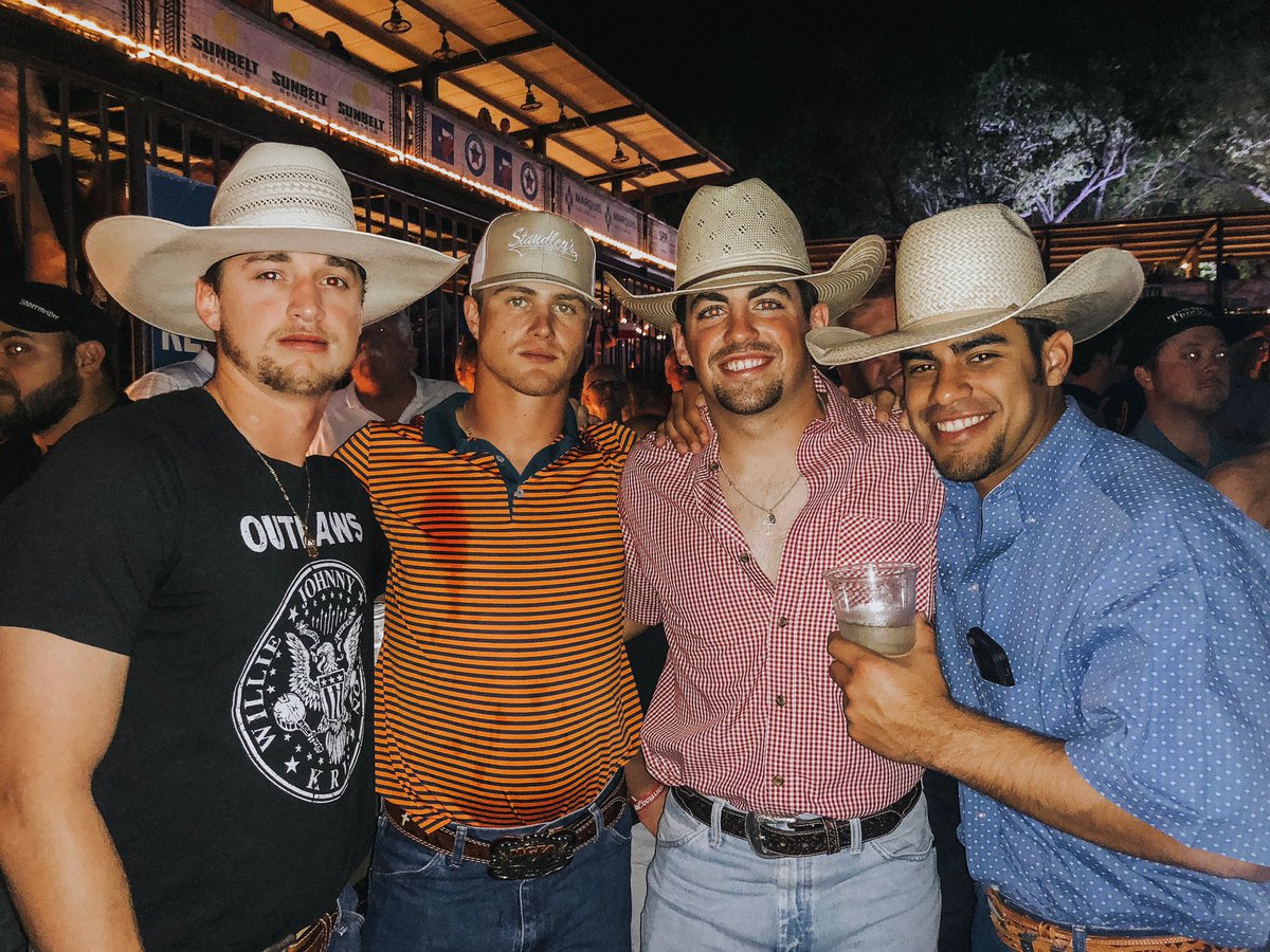 Luke_Coale8's tweet photo. Can’t wait to get the boys back together in 2 weeks!! https://t.co/Kn4VaT7liD