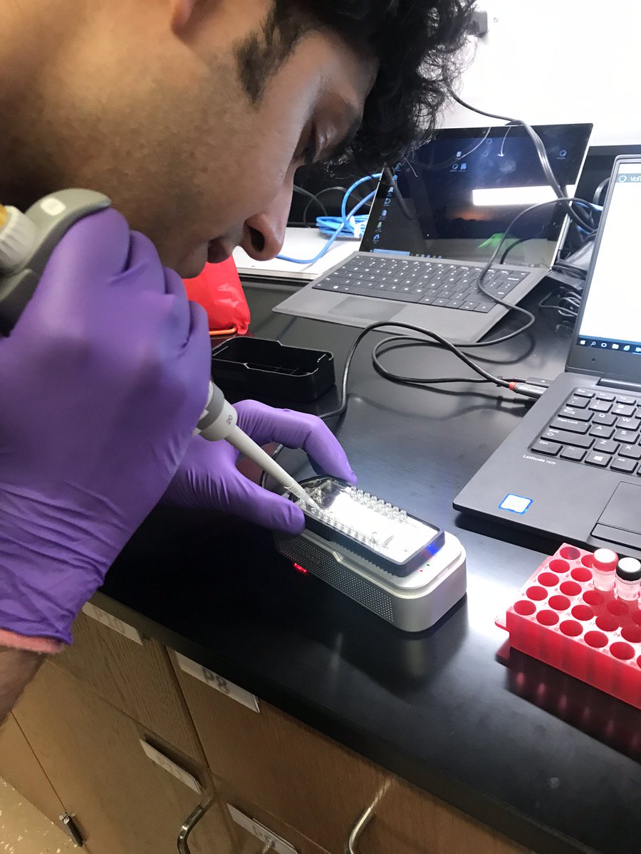 sestahl21's tweet photo. The whole #NASA microbiology lab was excited to prep our first #voltrax DNA sequencing library with @mitenjain @nanopore @NASA_Johnson https://t.co/PvL6ayTev3