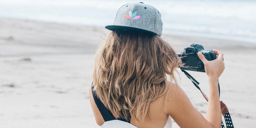 EverglobeCorp's tweet photo. Carefree days are even better with our healthy snack bars.
#HealthyFood #HealthyEating #healthylifestyle #HealthyLiving #HealthyLife #SnacksTime #organicfood #veganfood #VEGANEATS #Summer2019 #happiness #goodlife #snack #WipalaHealthySnacks #HappinessBegins #beachvibes #majestic https://t.co/SfubbkPm1S