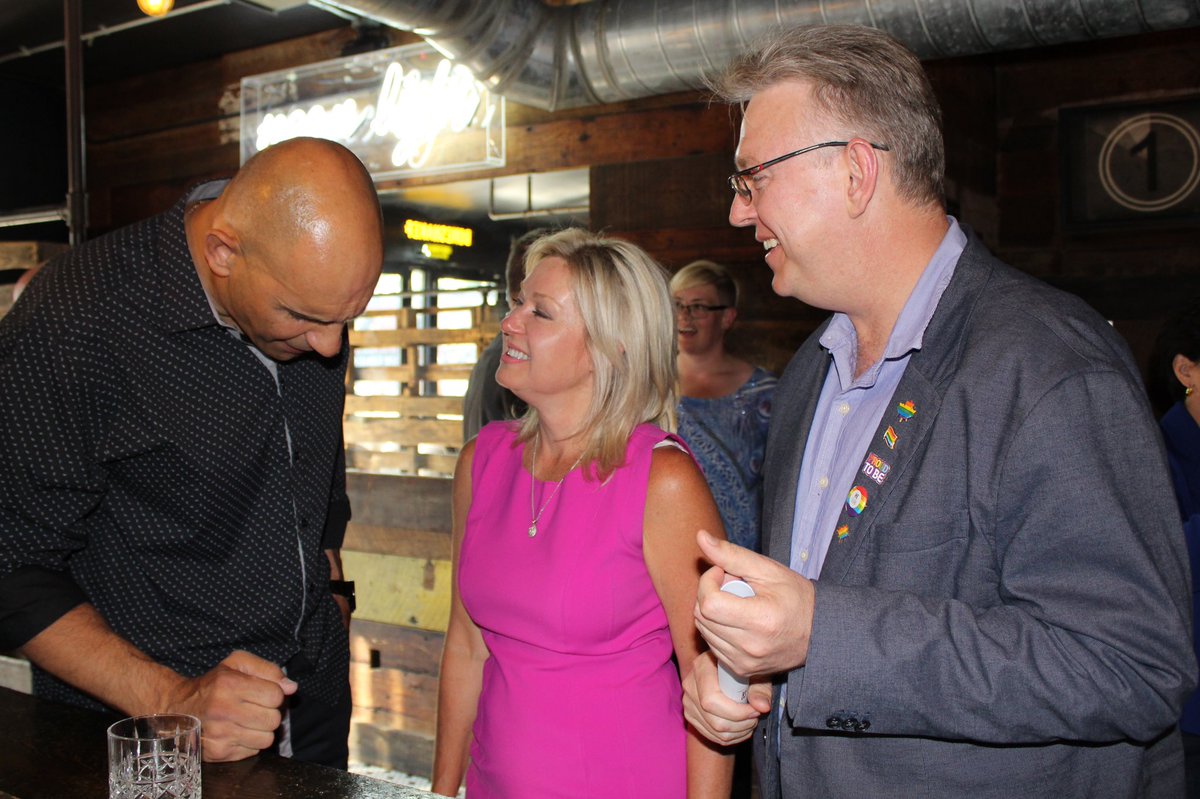 BonnieCrombie's tweet photo. 🏳️‍🌈Great turnout for my first-ever #PRIDE Social! Thank you to everyone who came out tonight to show their support for our City’s vibrant 2SLGBTQ+ community! Love is love #Mississauga 🏳️‍🌈 https://t.co/eT0wCiunJ3