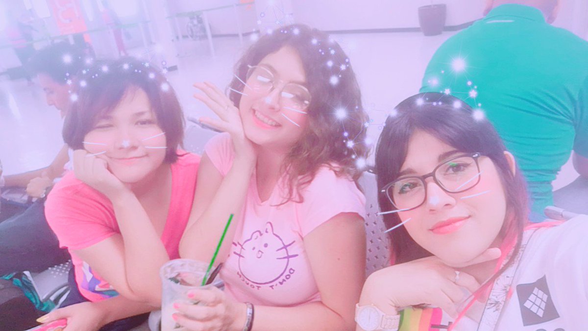 JekaWood's tweet photo. Ya nos vamos!!!
Por feeeen ! 🎉 #readytorave https://t.co/Hi4F200Lzs