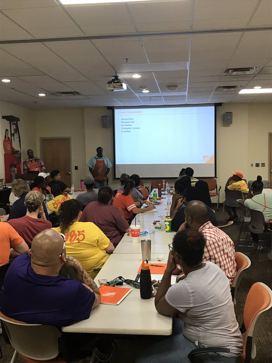 kmcgee32's tweet photo. Q2 Growth and Development class underway here in Lake Park! #associatedevelopment #futureleaders #engagementatitsfinest
@IsaacjTHD @HartMeka @Brandi_Mathis84 @PaulBTHD @DykesGabe @LaDonna42356652 @JohnWil5085 @HomeDepot5085 https://t.co/r66q2oCDp3