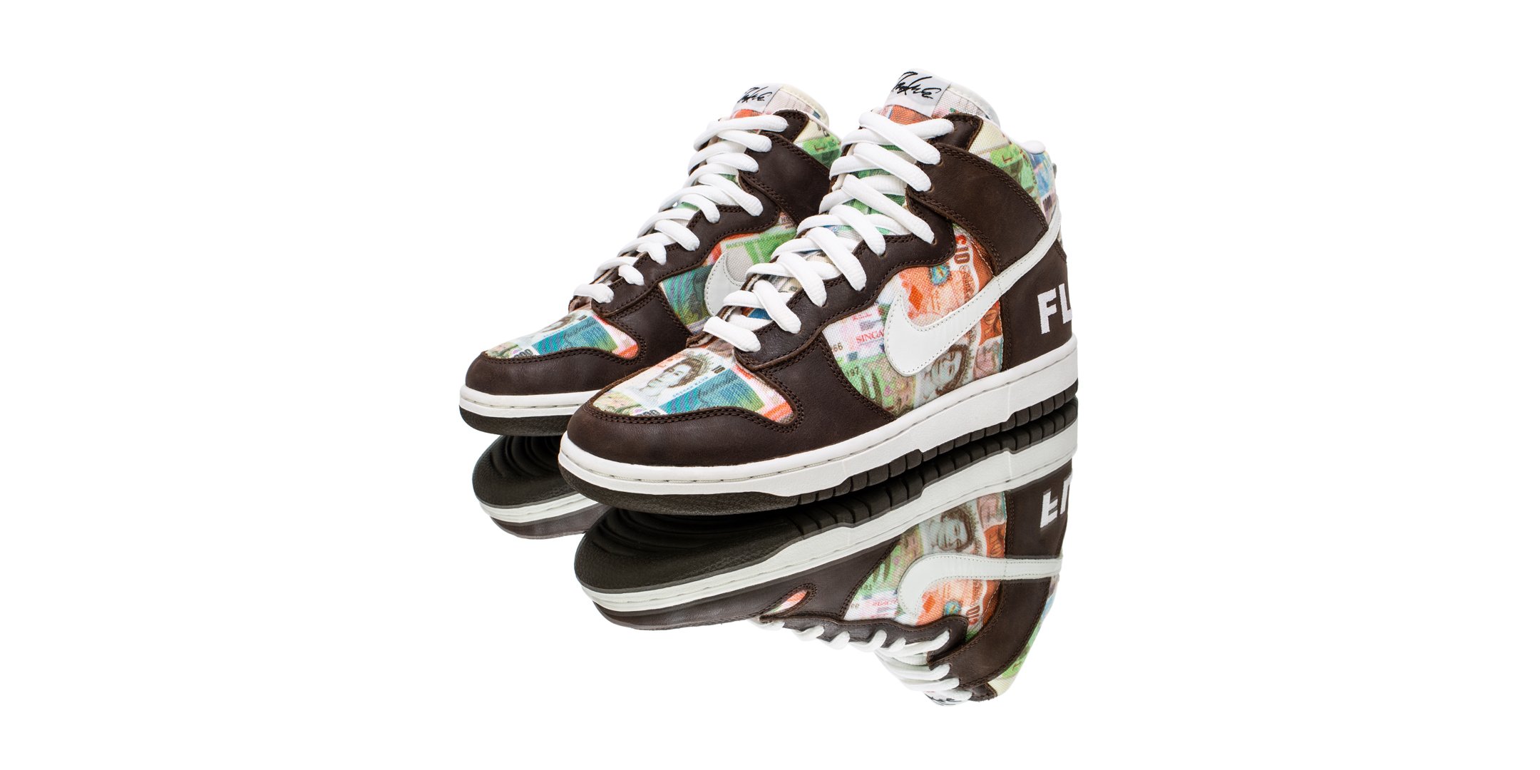 Espejismo martes Idealmente Flight Club on Twitter: "The highly regarded "For Love or Money" Nike SB  Dunk was designed by NYC-based artist, Futura, in 2005 with a distinctive  design that features a round-up of global
