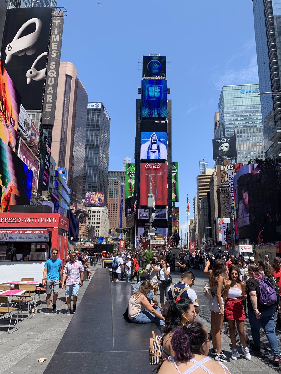 FredaLovesTHD's tweet photo. Myself and RDC 5089’s newest DC Area Supervisor, Hajar getting our wellness on today in Times Square! #FunTimes #TreatYourself #CommitToWellness #WhatsYourWellnessCommittment 🗽🎡🚍 #K3Rawks https://t.co/4ZH84ItKBN