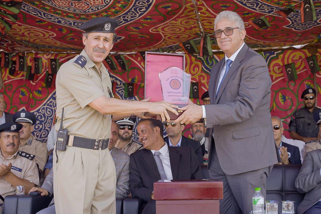FathiAliGov's tweet photo. افتتح وزير الداخلية "فتحي باشاغا" حفل تخريج الدفعة الأولى من معهد تدريب الشرطة بنالوت، والذين تجاوز عددهم 300 خريج، وذلك يوم الثلاثاء (23 يوليو 2019م).

وفي كلمة له بالمناسبة هنأ الوزير الخريجين و دعاهم فيها إلى تحمل مسؤولياتهم في حماية أمن الوطن والمواطن. https://t.co/gj5YWxjzkz