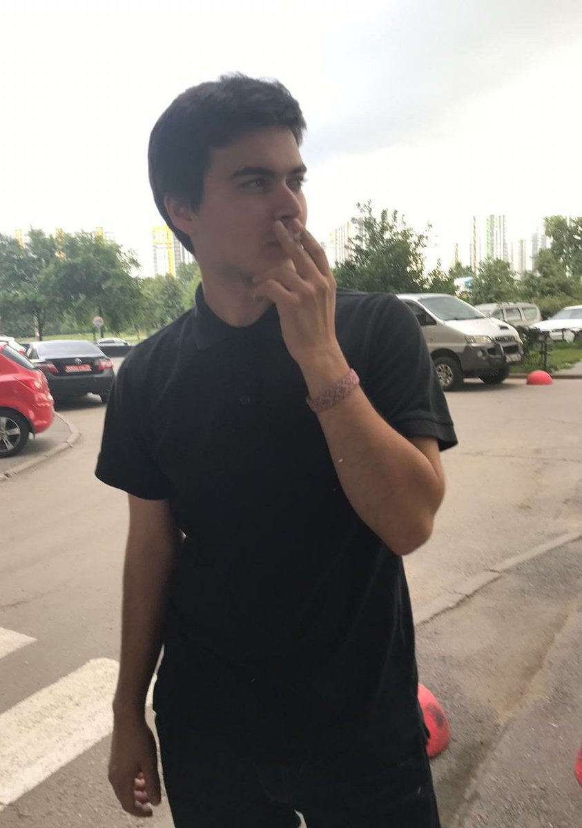 stormdoto's tweet photo. Даже в минуты перерыва нельзя расслабиться
Ох уж эти поклонницы.... https://t.co/X4Yo0Lt81y