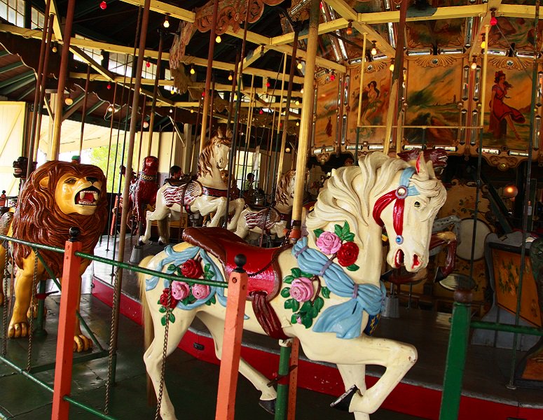 MarriottLJ's tweet photo. Tomorrow is National Carousel Day!!! Head over to Balboa Park to enjoy FREE carousel rides all day, and numerous family-friendly activities, including music, dancing, food and entertainment from 11 a.m. to 3 p.m. 
🎠 🎠 🎠 https://t.co/YJ7hcZivVb
