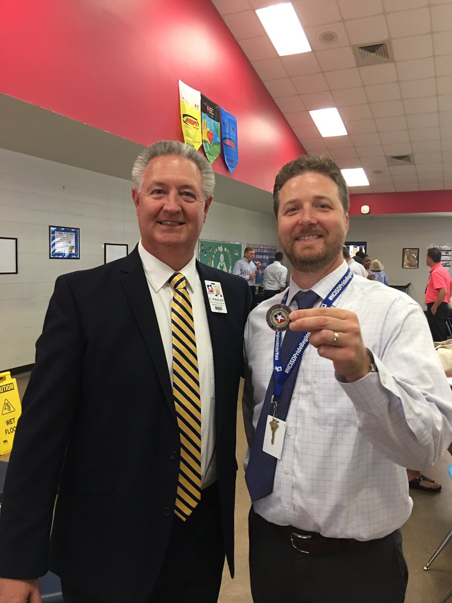 drwrighthays's tweet photo. A huge thank you and congratulations to Derek McDaniel and Kevin Melandrucclo for receiving the Superintendent’s Coin of Excellence! Thank you for your hard work and dedication to the students and staff of HaysCISD! #HaysCISDPrideBeginsWithYou https://t.co/UOJ1a6I89F