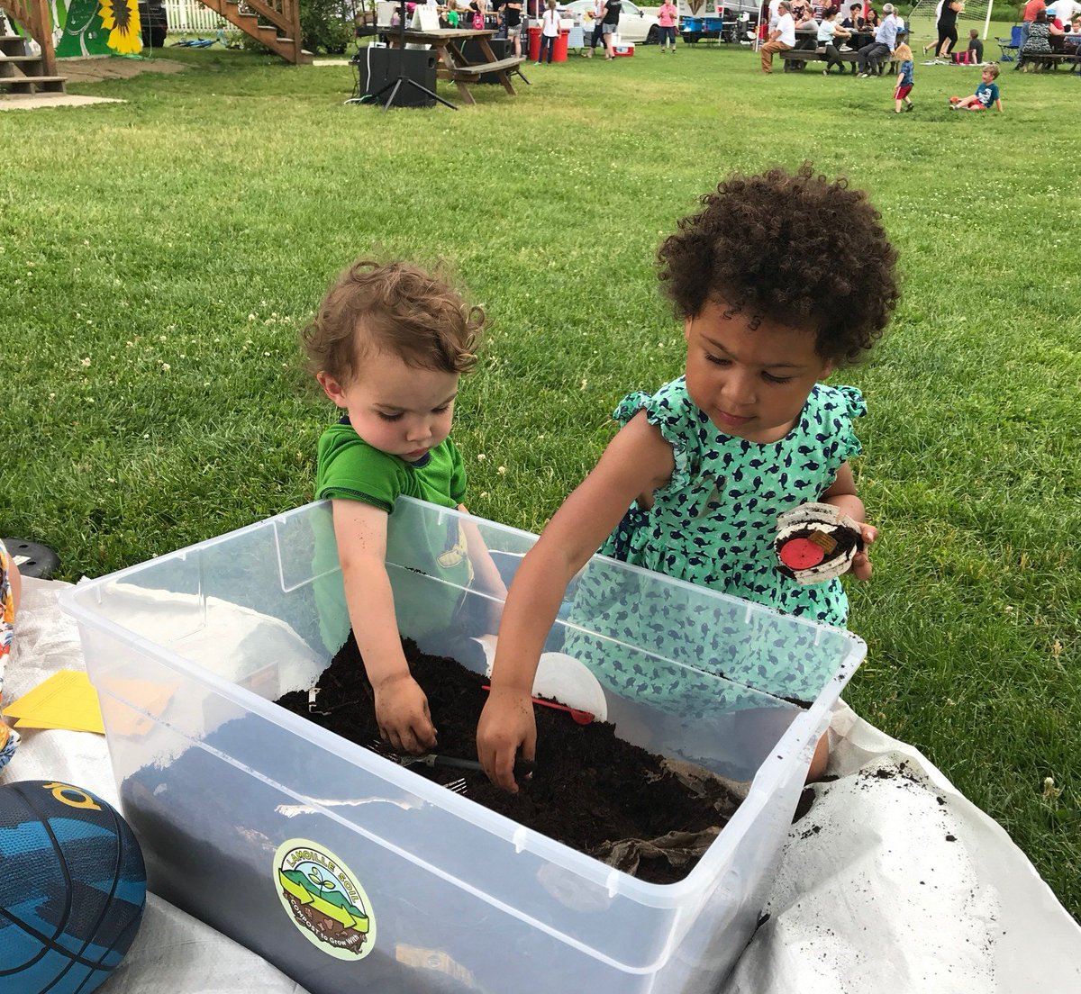 Have you played in our compost yet? #OxbowNightLive #wednesdaynite #communityfun <a href="/MorristownVT/">MorristownVT</a>