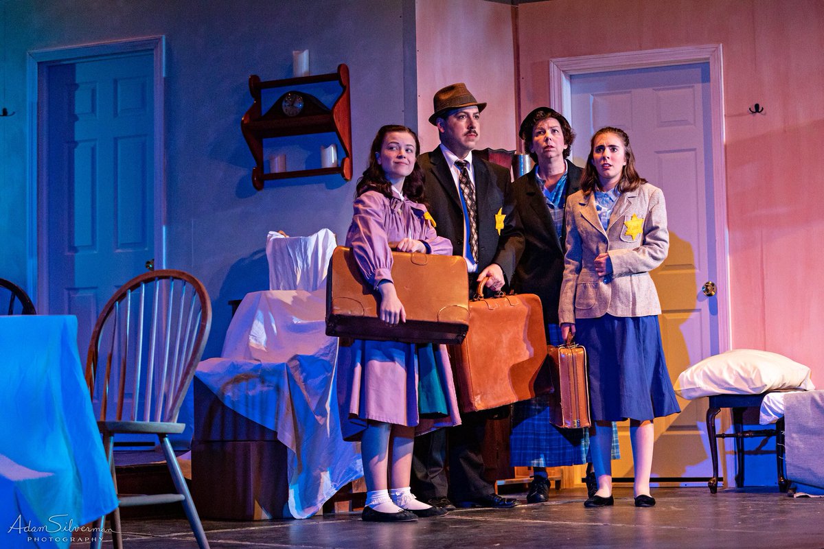 Week 2 of “The Diary of Anne Frank” starts tonight! 🖋🎭

Tickets at bit.ly/AnneFrankStowe or at the door.

#stowetheatre #vtarts #vermont