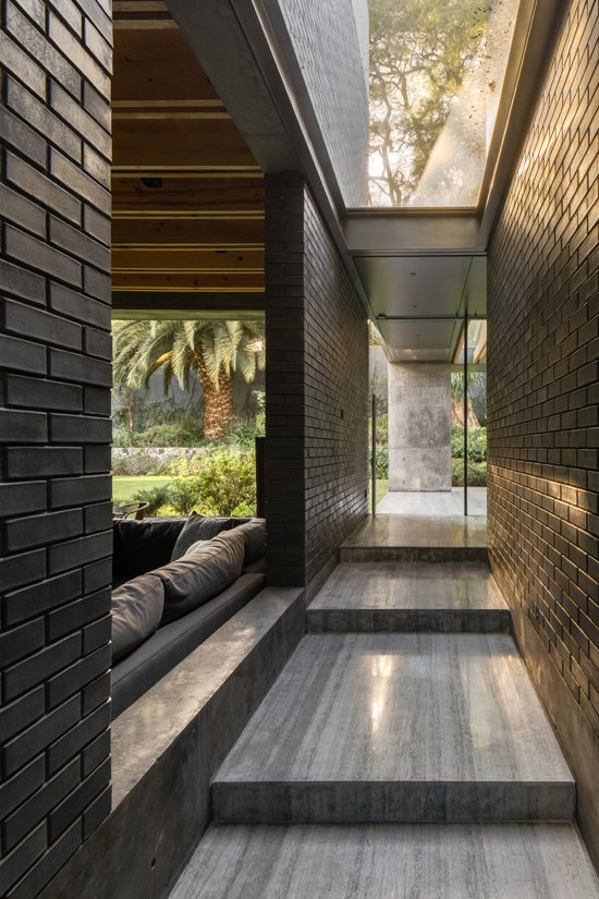 PodioMX's tweet photo. CASA CMR por Estudio MMX
@estudioMMX
https://t.co/Xvp3aycrrm
#Arquitectura #Diseño #Interiorismo #PRISMA19 https://t.co/r4kBRZqYZV