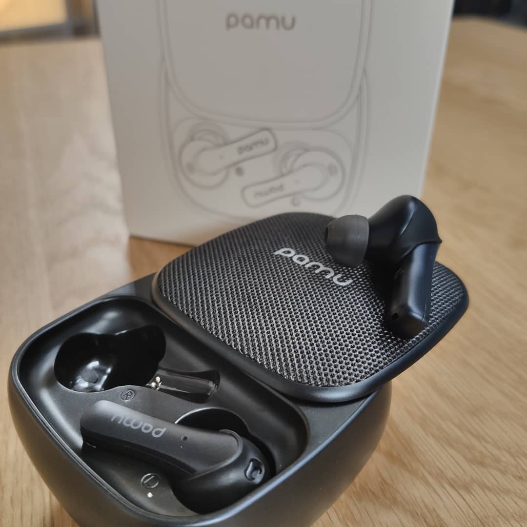 Nerds_H's tweet image. [Werbung] Die Pamu Slide TWS In-Ears sind keine Fakes, aber dennoch stark gehyped. Sind sie ihr Geld wert? Morgen früh ab 8 wissen wir es ☺️
#pamuslide #hyped #hype #tws #audio #inears #test #review #youtube