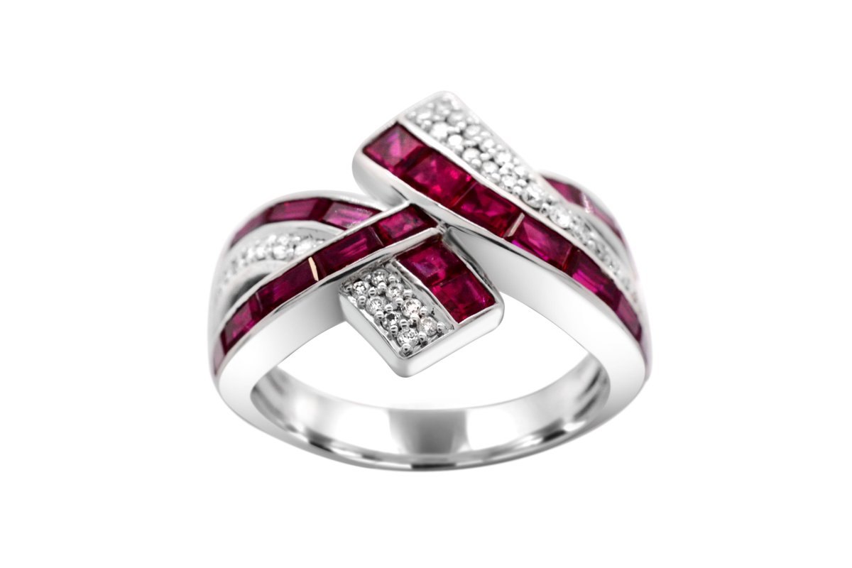AffinityD2013's tweet photo. The ruby stone is for burning love, while the infinity design is for everlasting, these two are in this infinity ruby ring. Modern and trendy
yet still classy and timeless style in this beautiful piece ring. 

https://t.co/aFPAL1uCA6

#AffinityDesigns #Wholesale #finejewelry https://t.co/Q8tJ1CCjoz