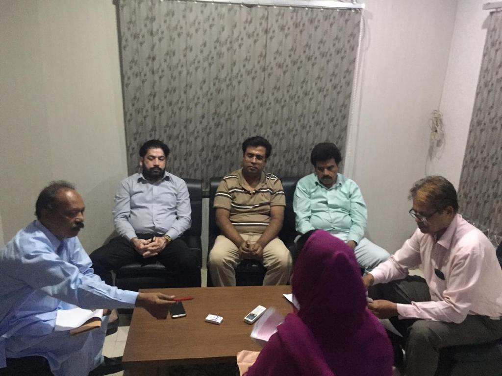 Addi_AM_'s tweet photo. رکن رابطہ کمیٹی خالد سلطان بھائی، اراکینِ سینٹرل آرگناٸزنگ کمیٹی @ImranAh17777249 بھائی، حامد بھائی، بلدیاتی کمیٹی ممبر یونس بھائی، رکن مرکزی الیکشن سیل سلیم بھاٸی اور آصف زمان بھائی نے گلشن اقبال ٹاٶن میں بلدیاتی امیدواران کے انٹرویو کیے.
#MQMPakistan https://t.co/Hq66Jc67wl