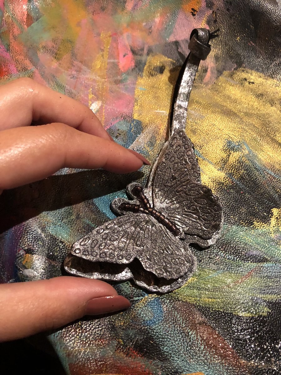 in_eky's tweet photo. La #pelle prende vita nelle #farfalle #charm made in #burano by Eky realizzate a mano e impreziosite dalle #conterie #veneziane https://t.co/QDclOoqFDQ
