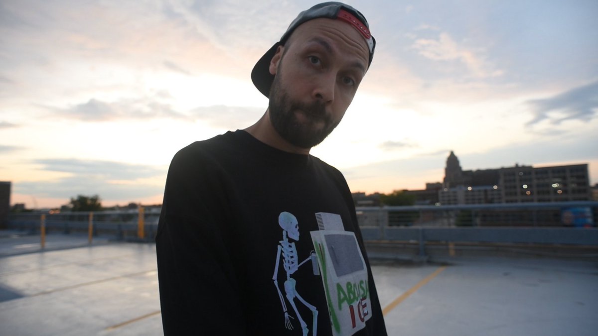 mister (@_heyitsmister_) on Twitter photo <psa> Hello. It's been a busy 2019. Lots of raps, lots of videos. More to come in the next few months. heyitsmister.com and vimeo.com/coolguy if you'd like to look + listen. </psa> <psa> Hello. It's been a busy 2019. Lots of raps, lots of videos. More to come in the next few months. heyitsmister.com and vimeo.com/coolguy if you'd like to look + listen. </psa>