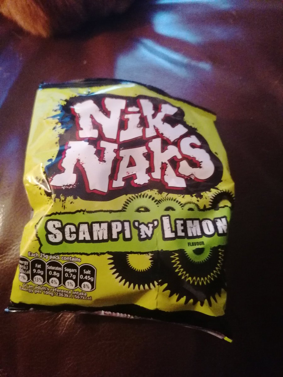 nathandee01's tweet photo. So after a nice long ish run tonight, I come home looking forward to a delicious bag of @KPSnacks #scampiandlemon #niknaks only to find that my 25g bag is actually made up of 80% air. Absolutely heartbroken, gutted and upset. Come KP sort it out. https://t.co/Ur7nDwcof7